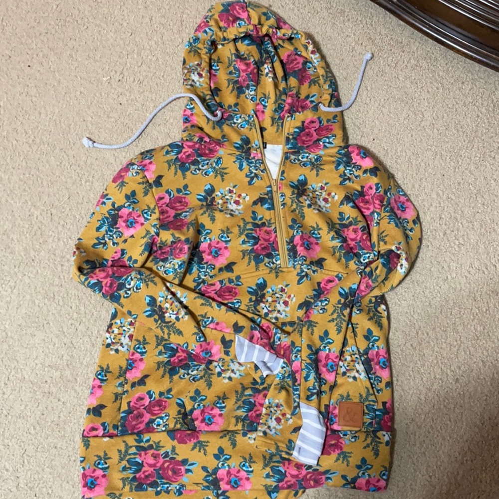 Ampersand ave hoodie xl